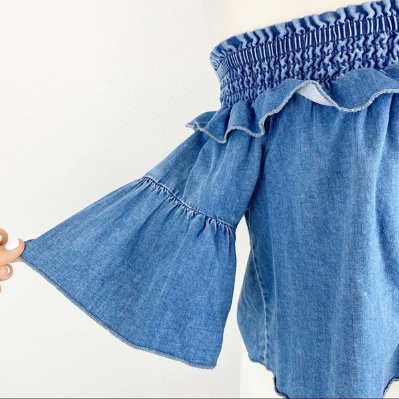 Bebe Women's Denim Off Shoulder Ruffle Boho Top XS - Picture 3 of 8